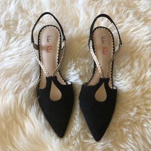 Blk Pointed Toe Leather Sandals size 8.5M